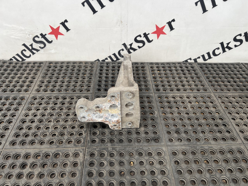 Кронштейн глушителя