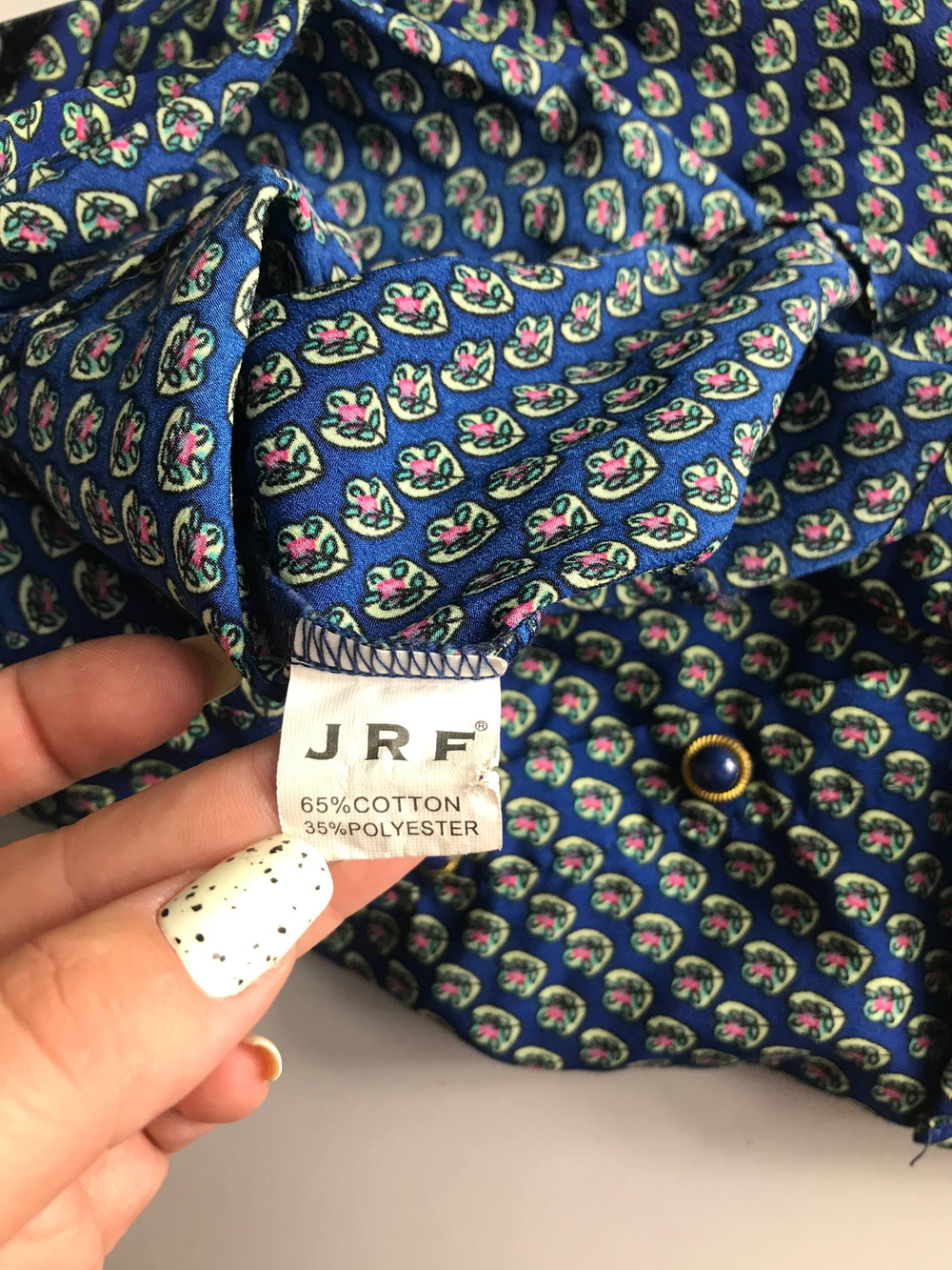 Блузка приталенного кроя, маркировка S, визуально на 44 размер