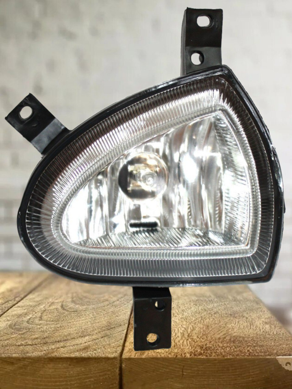 Фара противотуманная левая B4116100 для Lifan Solano