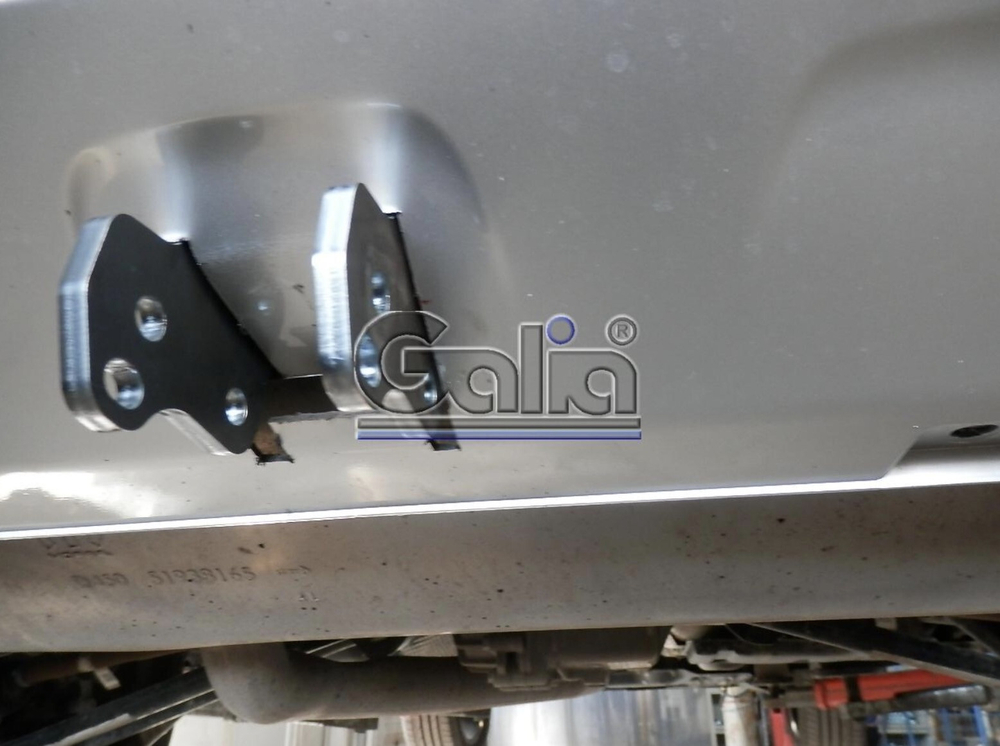 Фаркоп оцинкованный Galia J011C для Jeep Renegade 2014-, FIAT 500X 2014-(паспорт и сертификат в комплекте)(без электрики)