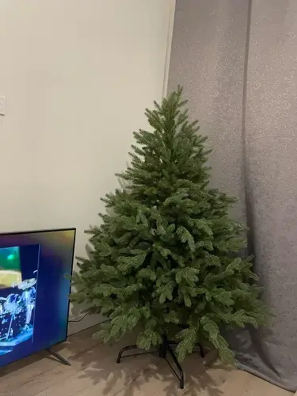 Искусственная ель «Берген» (Литая хвоя) 210 см / 2.1 м