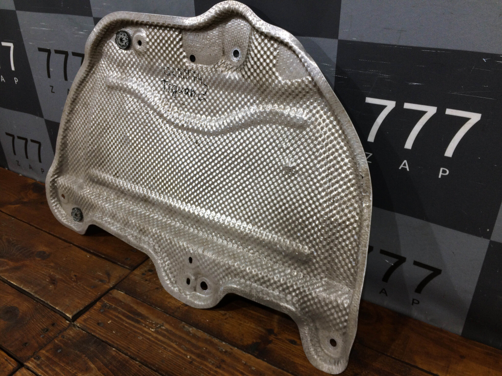 Экран тепловой Skoda Kodiaq 16-нв Б/У Оригинал 5QF825701D