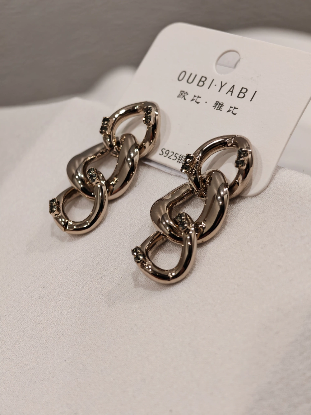 Серьги Oubi Yabi «Цепи с кристаллами» Silver