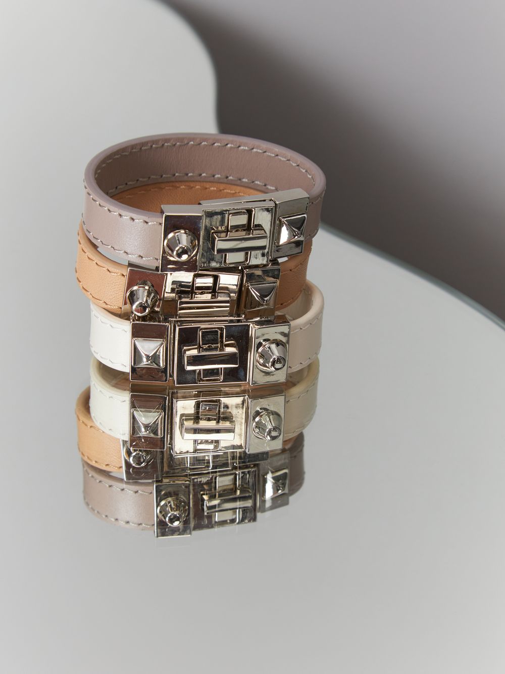 MISTRESS БРАСЛЕТ 12 MILK