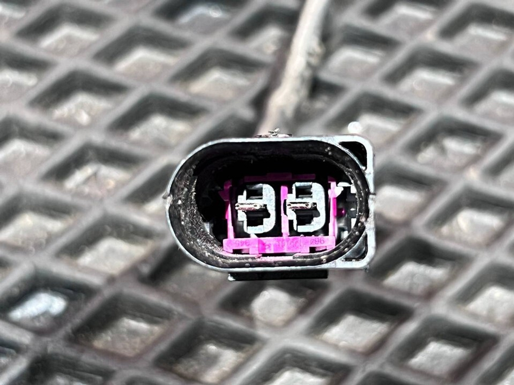 Фара противотуманная левая