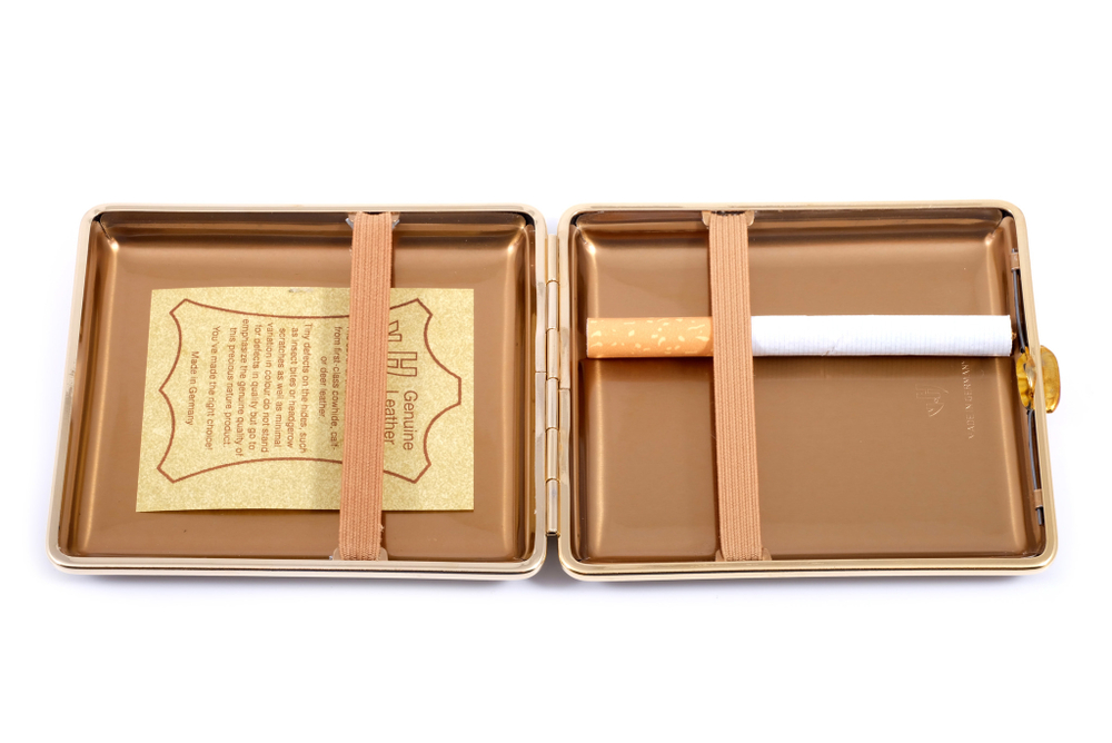 Портсигар Stoll на 18 сигарет, натуральная кожа, Красный олень