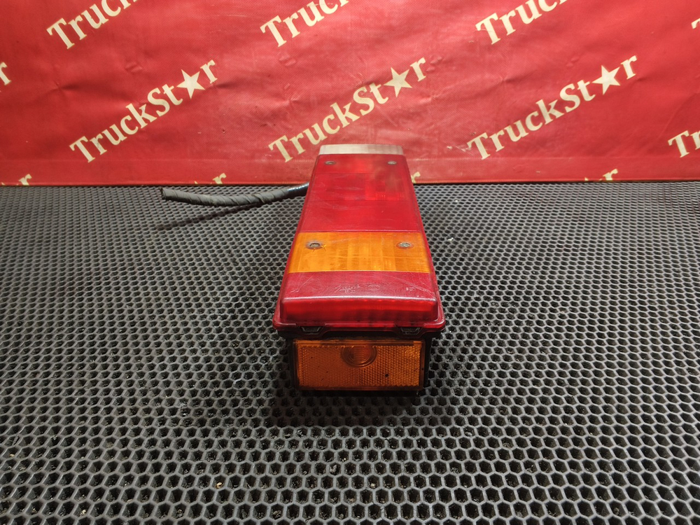 Фонарь задний правый 2022г