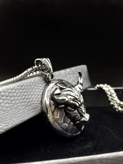 Крупная подвеска Бык на цепочке амулет оберег Чертог Тура