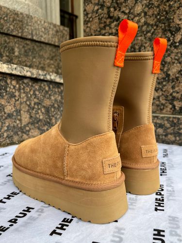 Высокие бежевые угги с неопреновым голенищем
