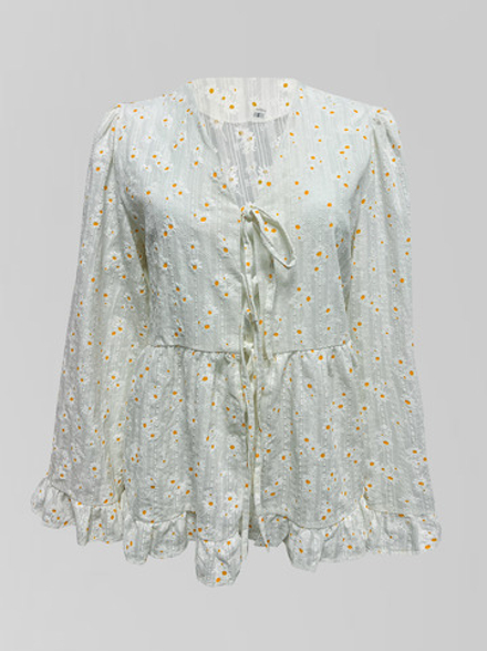 Рубашка в цветочек на завязках с длинным рукавом и рюшами