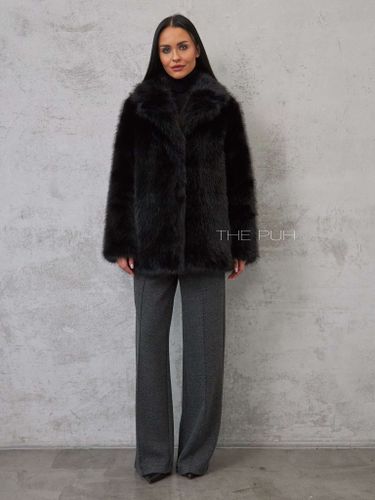Женская короткая черная шуба