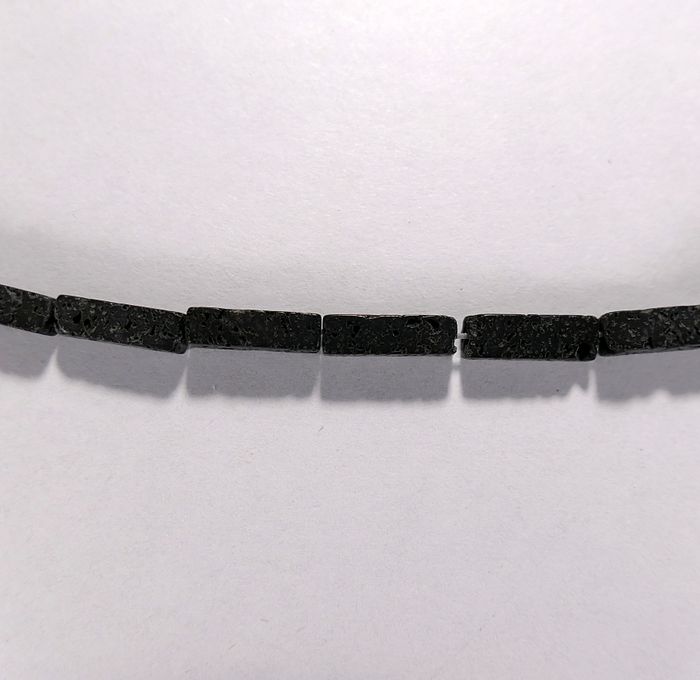 Бусина из лавового камня, фигурная, 4x13 мм (цилиндр, граненая)