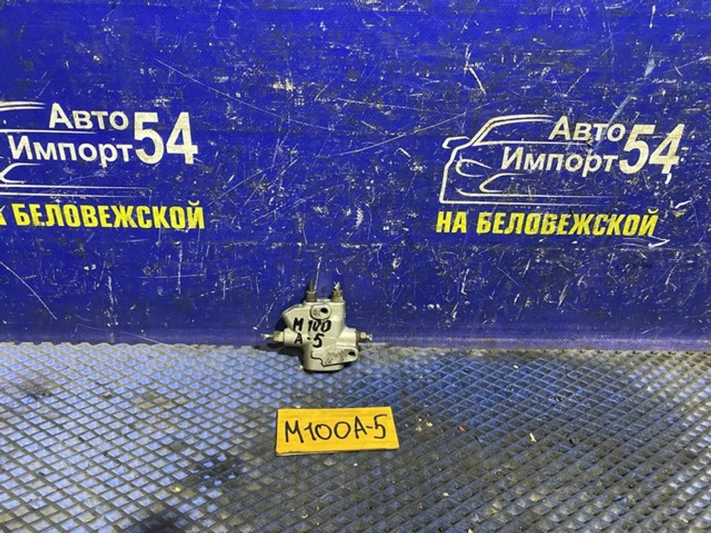 Распределитель тормозной TOYOTA DUET 1998-2000