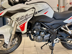 Benelli TRK 251 (Белый)