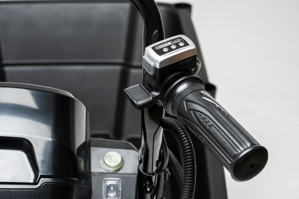 Аккумуляторная самоходная садовая тележка Greenwork 82GC, 82v, 106 л, (7400607), без АКБ и ЗУ