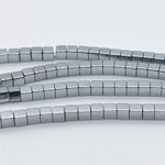 Гематит Куб бусины (имитация), цвет серебристый, размер около 3 мм, цена за отрезок 19 см (1/2 нити)