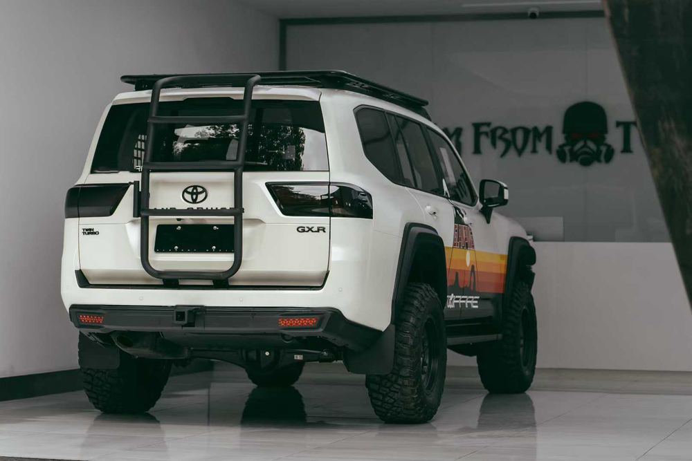 Силовой обвес c расширителями арок для Toyota Land Cruiser 300 LC300 2022+ Тойота крузер крузак силовой бампер