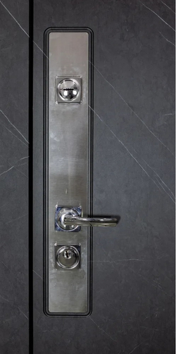 Входная дверь в квартиру с зеркалом STR МХ - 26 Гранит лава оникс, вставка нержавеющая сталь / Большое зеркало М15 Силк маус (светло-серый, без текстуры)