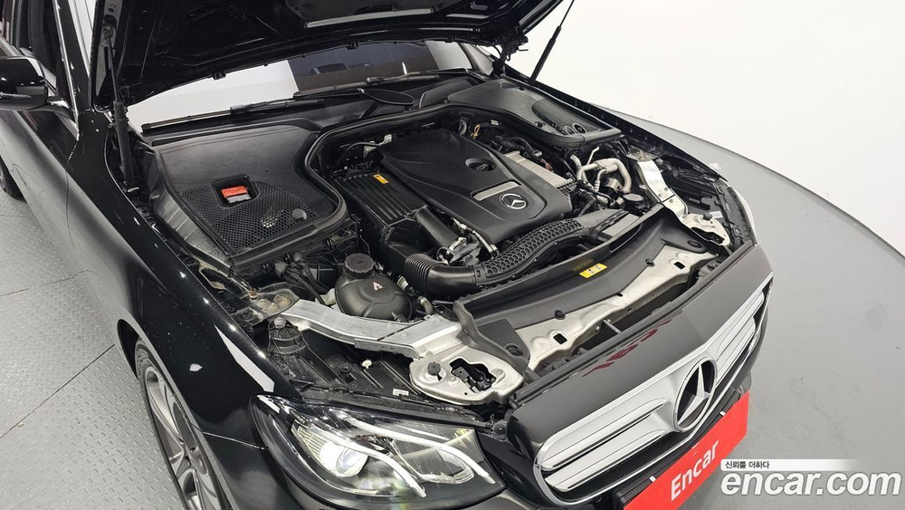 Mercedes-Benz E-Class W213 E300 Avangarde (10.2019)