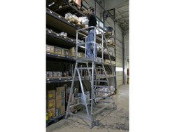 Лестница-платформа с 5-ю ступеньками (820150)