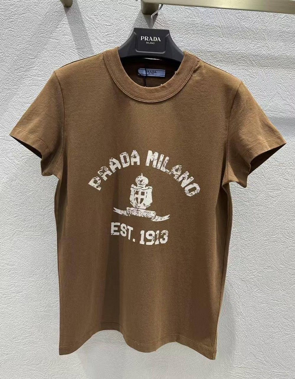 Футболка Prada