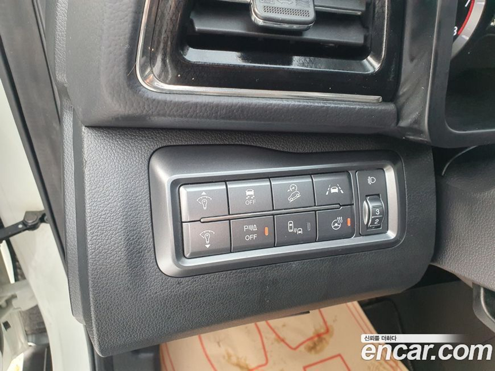KG Mobility (Ssangyong) Very New Tivoli Бензин 1.5 2WD (07.2021)