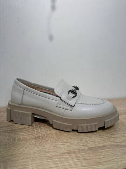 Лоферы из натуральной кожи