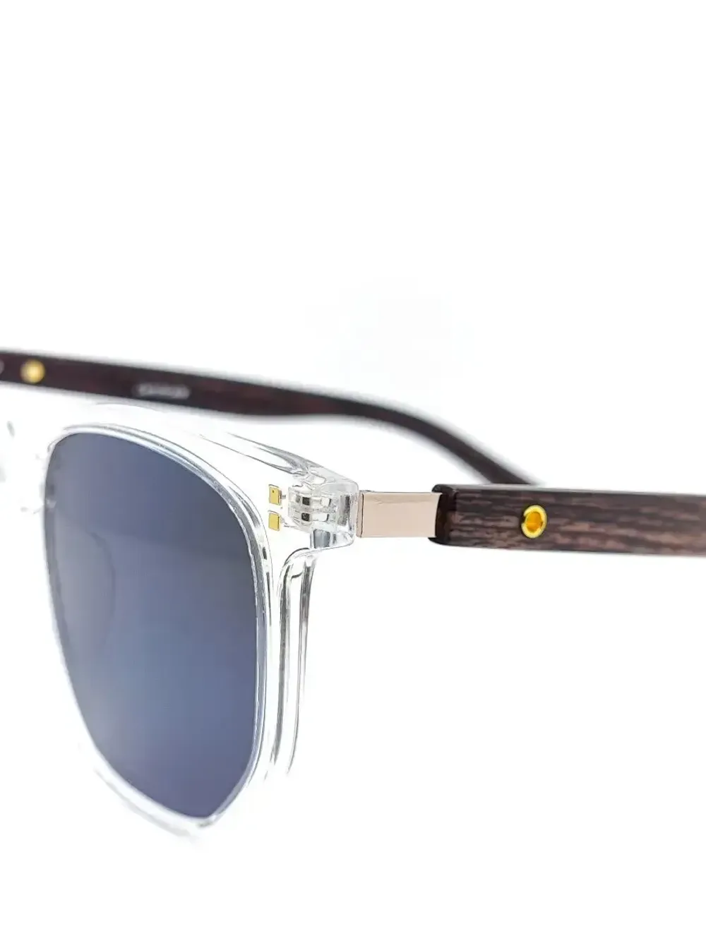 Очки солнцезащитные