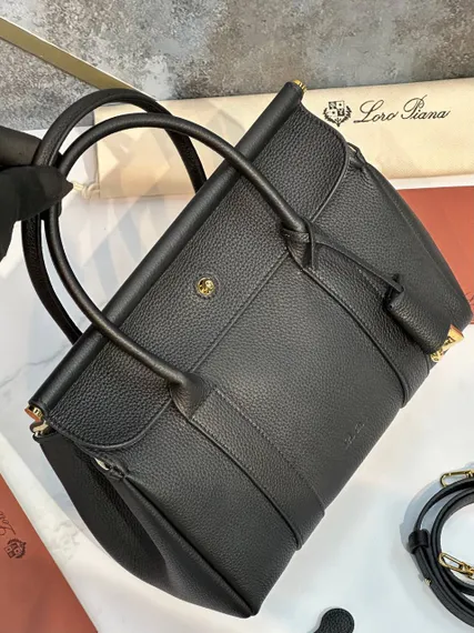 Сумка Loro Piana Loom L25 из зернистой кожи