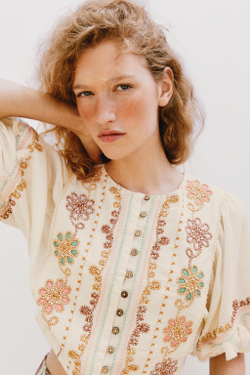 ZARA БЛУЗА С ВЫШИВКОЙ И БАХРОМОЙ, ЭКРЮ