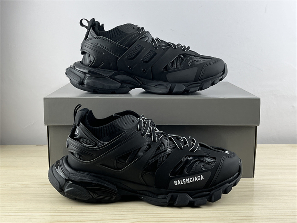 Balenciaga Track Sneaker 736330-W3SKC-0102