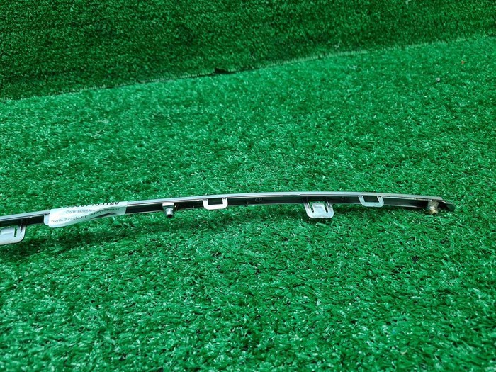 Молдинг переднего бампера Hyundai Genesis 2 13-16