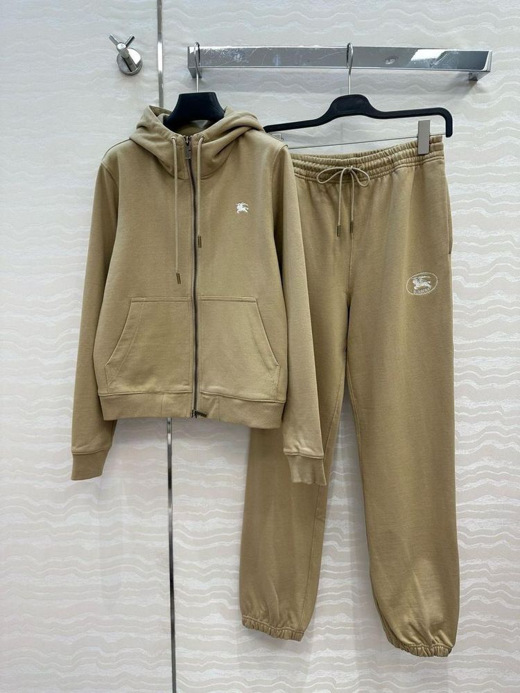 Костюм Burberry