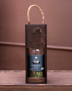 В бутылке 0.5 л.