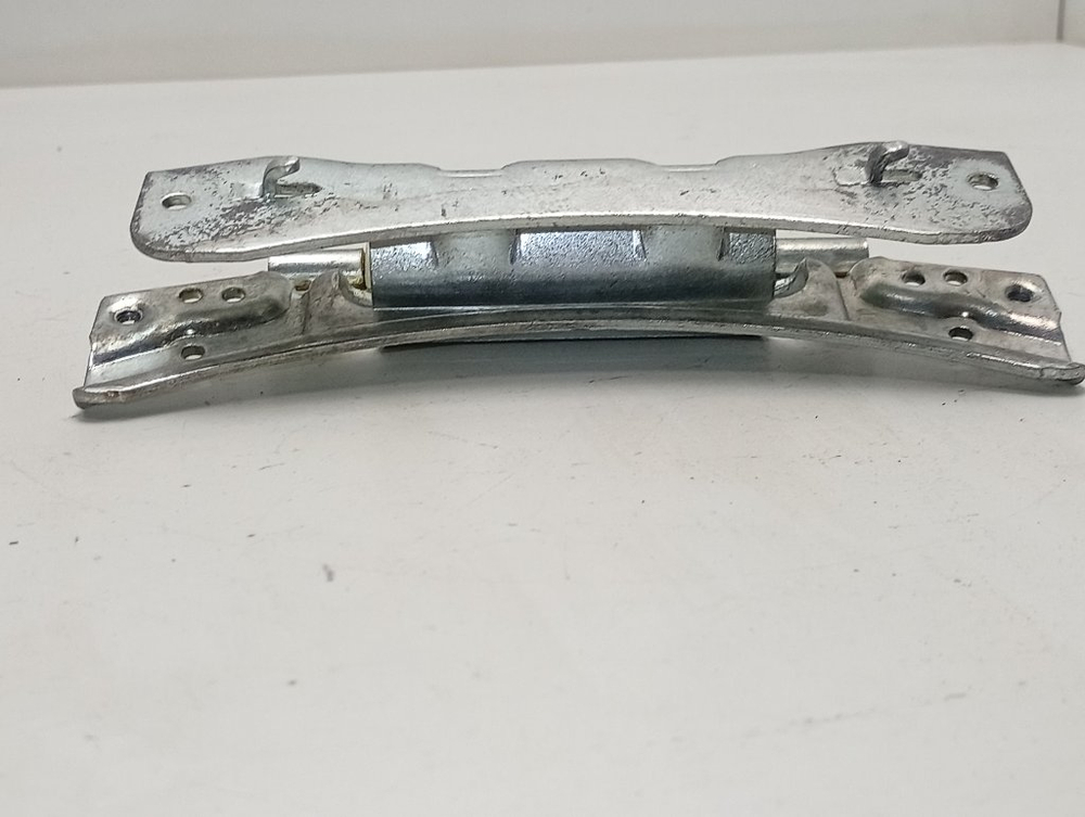 GOY1054L кт48 Петля люка для стиральной машины Candy 41018447 б/у