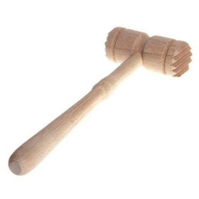 Молоток для отбивания мяса дерев. d=4 см. 29 см.