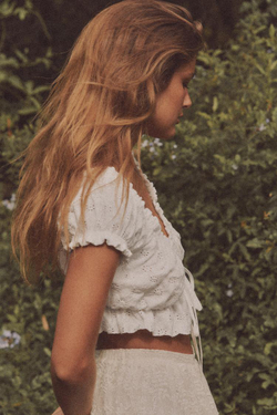 ZARA КРОП-ТОП С ВОЛАНОМ, БЕЛЫЙ