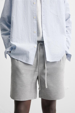 ZARA ШОРТЫ КОМФОРТНОЙ ПОСАДКИ ИЗ РЕЛЬЕФНОЙ ТКАНИ, СЕРЫЙ