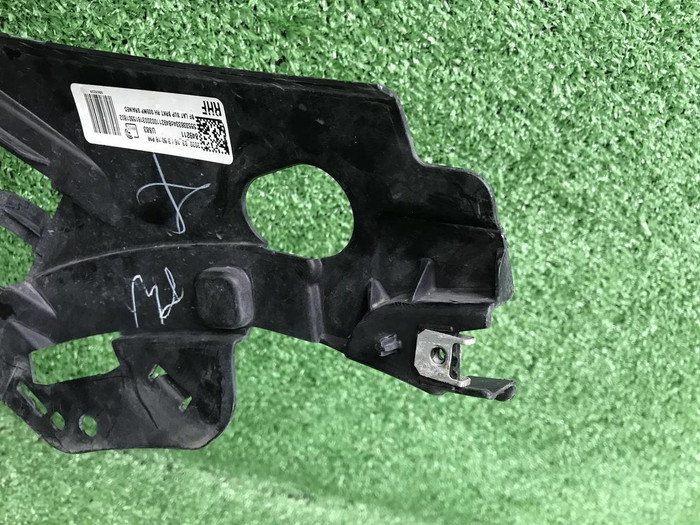 Кронштейн перед. бампера BMW X5 G05 18-23 M-paket