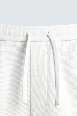 ZARA ШОРТЫ КОМФОРТНОЙ ПОСАДКИ ИЗ РЕЛЬЕФНОЙ ТКАНИ, ЖЕЛТОВАТО-БЕЛЫЙ