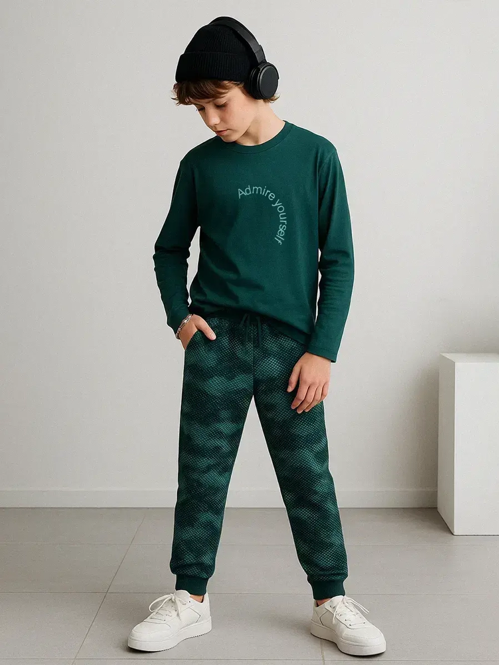 Спортивный костюм для мальчика в школу