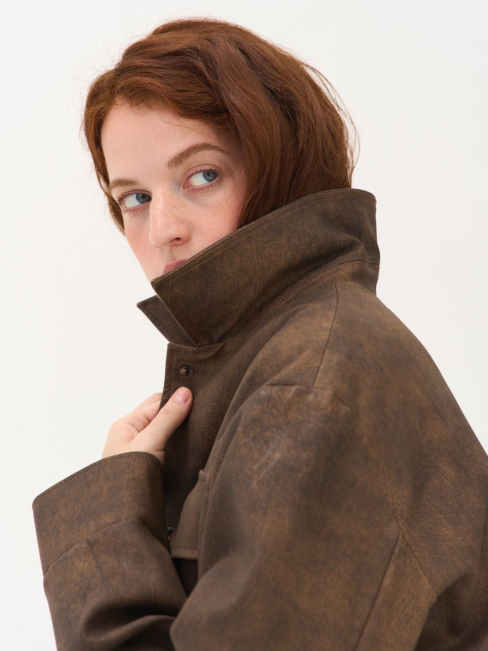 Пиджак из экокожи "Винтажный коричневый" женский