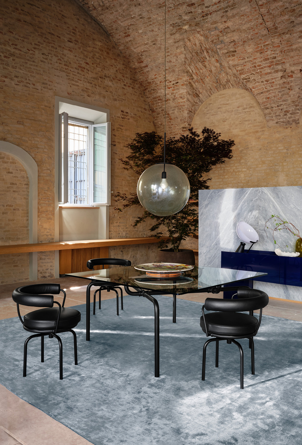 Стол Cassina EDISON