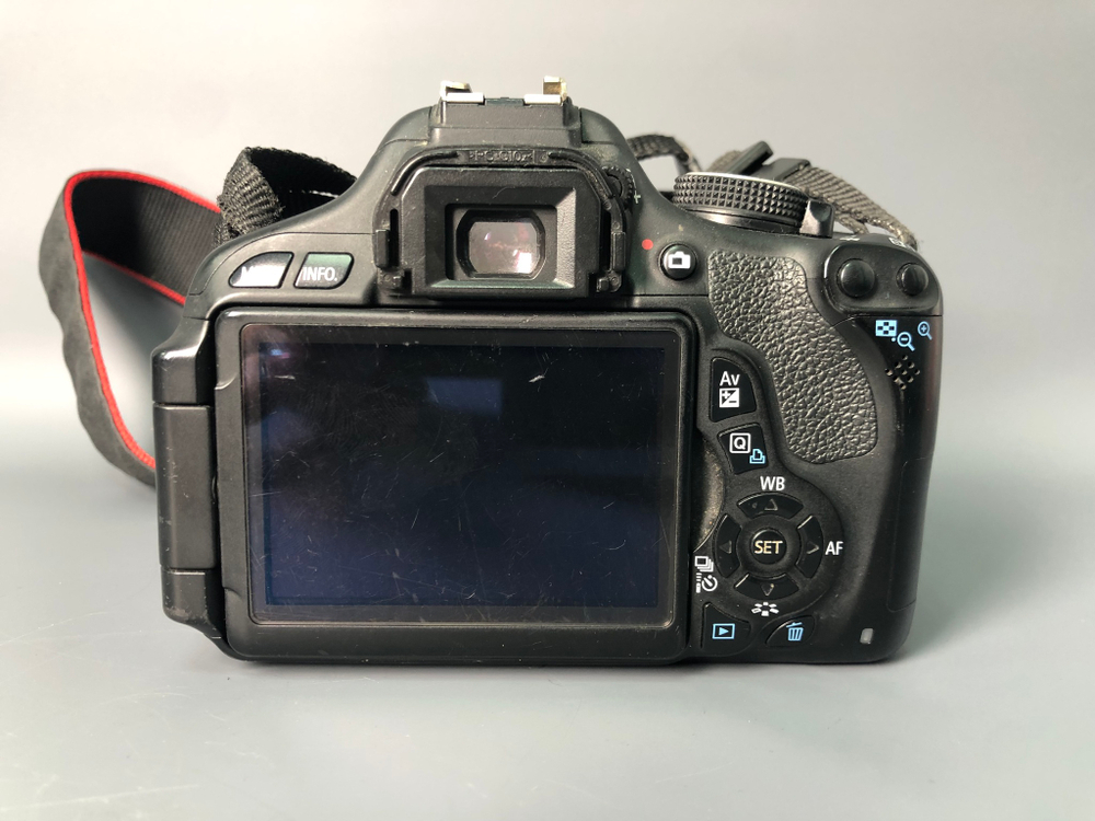 Canon EOS 600D, 95000 кадров пробега