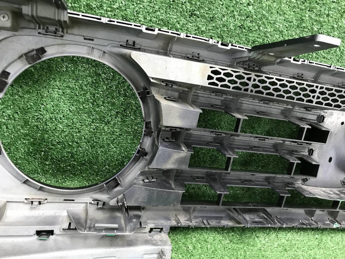 Решетка радиатора Tank 300 (2021-н.в.)
