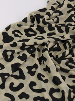 Сетка эластичная бежевая с черным принтом барс 75х50 см