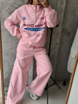 Костюм жен. 900 роз.