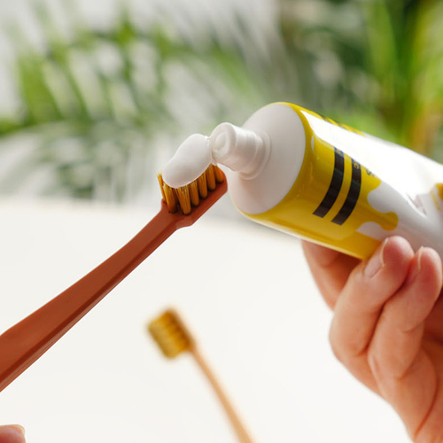 Зубная паста с экстрактом прополиса Juno J Medi Propolis Toothpaste, 120г