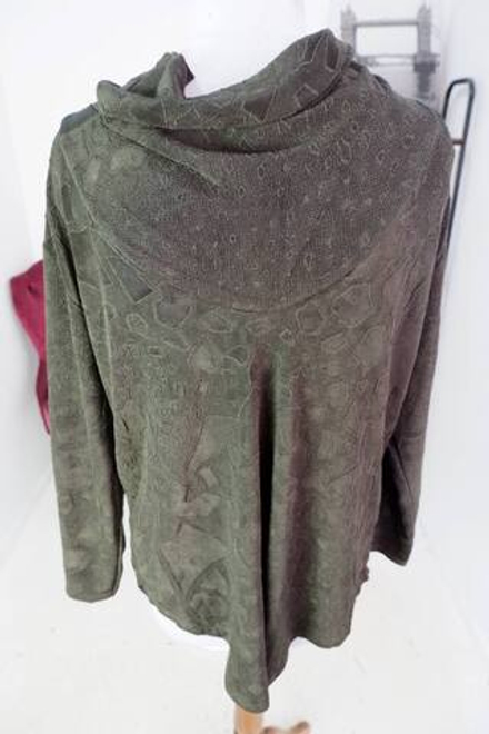 Кофта свободного кроя, визуально на 52/54 размер