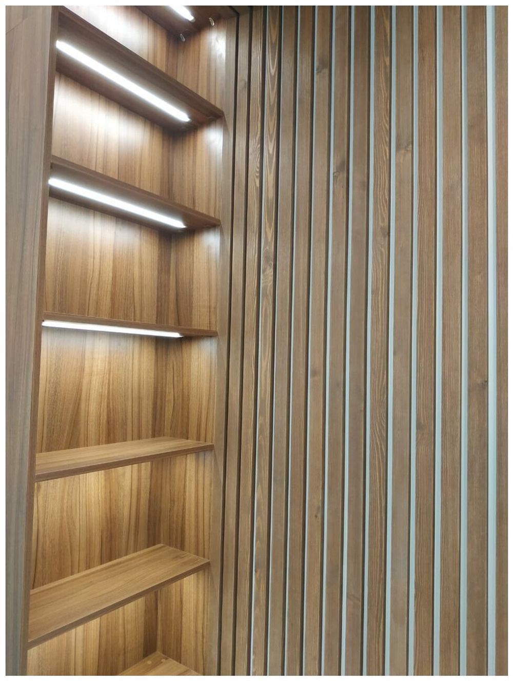 Полки настенные с подсветкой